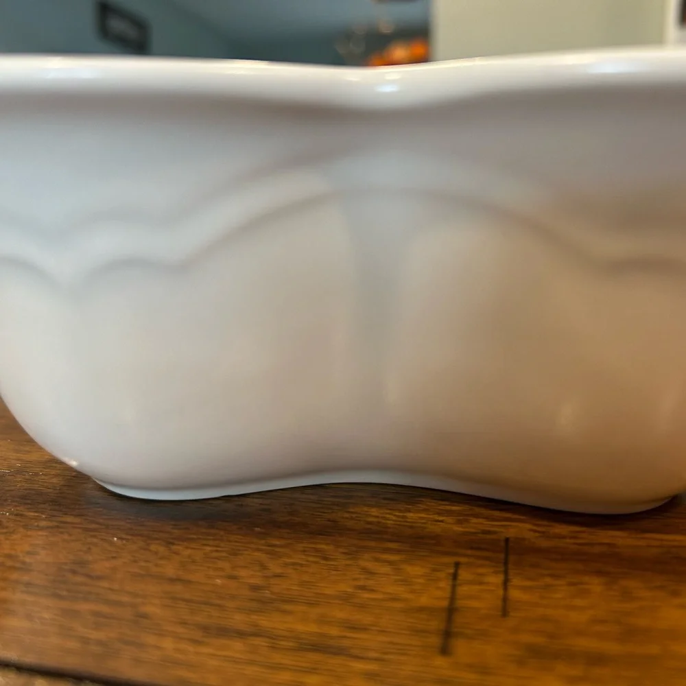 Pflatzgraff Vintage White Heart shaped bowl 8” PFA46